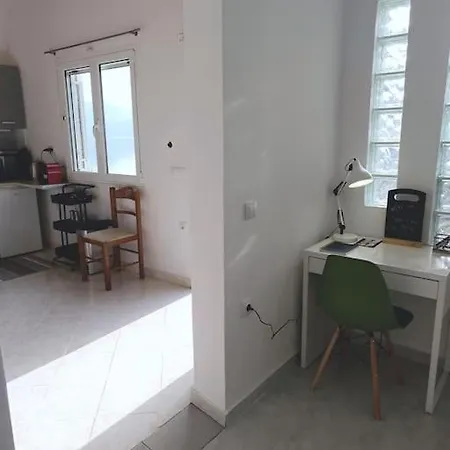 Terra Saronia * Metamorfosi (Troizinia-Methana)