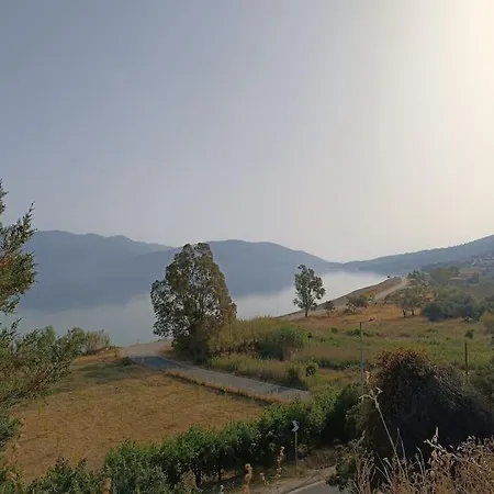 Terra Saronia Casa de Férias *