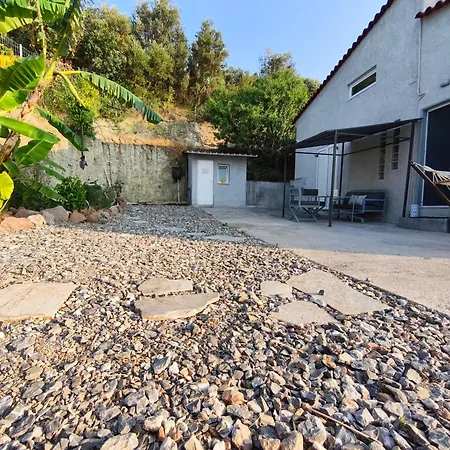 Casa de Férias Terra Saronia Metamorfosi (Troizinia-Methana)