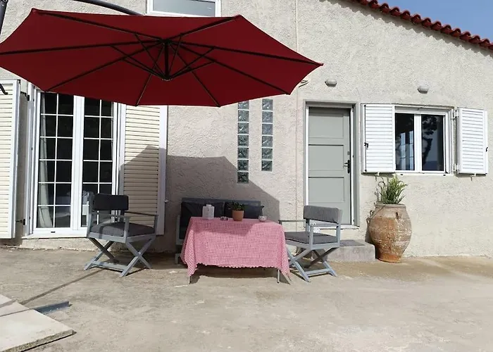 Terra Saronia Metamorfosi (Troizinia-Methana)